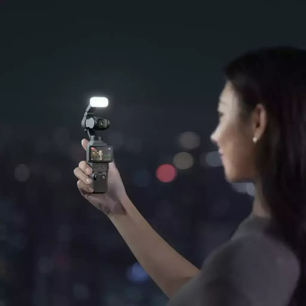 DJI Osmo Pocket 4 Creator Combo - image 2